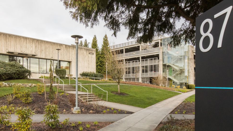 Qui, dove nascono i Surface…