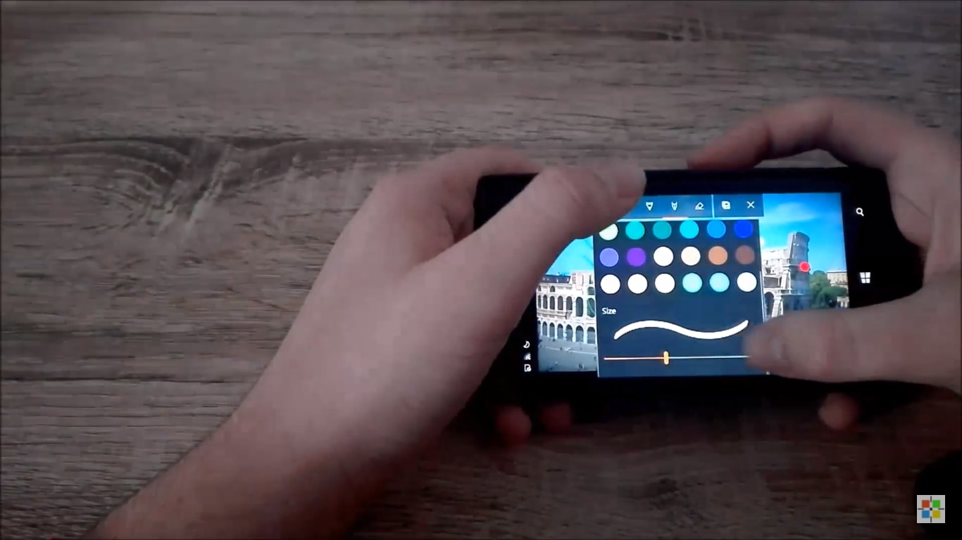 Windows 10 Mobile: come installare la nuova app Foto con filtri, Ink e molto altro ancora
