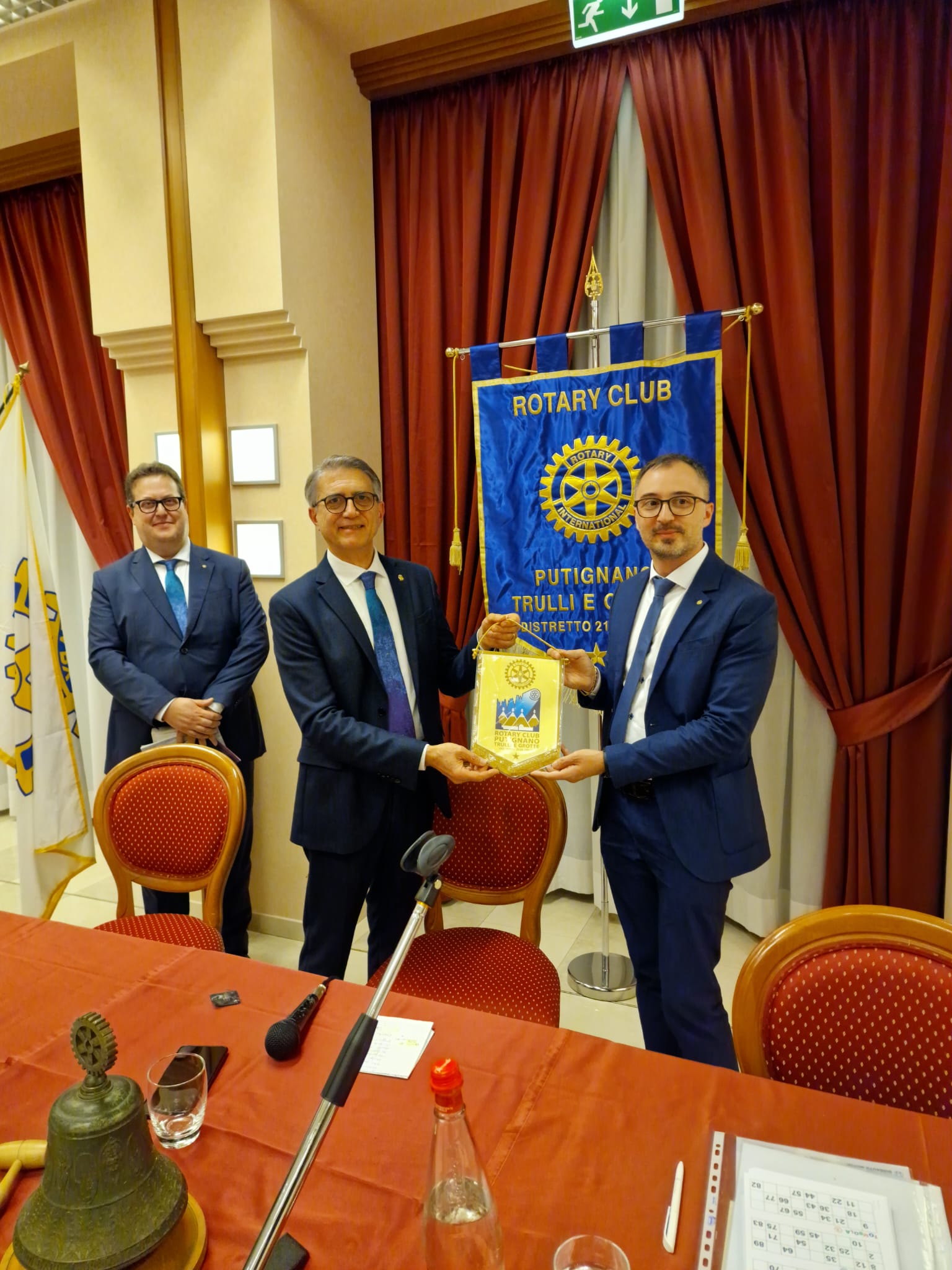 Giosef Perricci membro de Rotary Club International